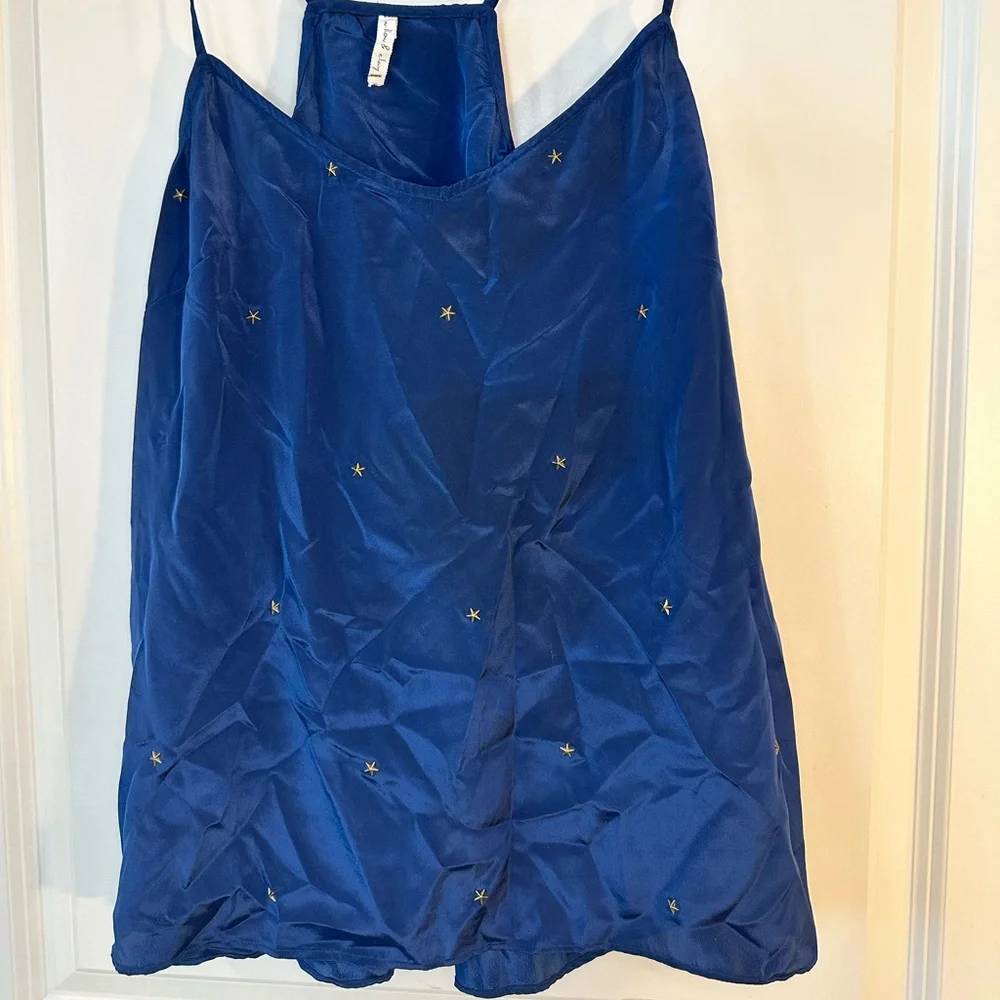 Willow & Clay Navy with Gold Metal Stars on Front Sleeveless Tank, size Large - Picture 1 of 9